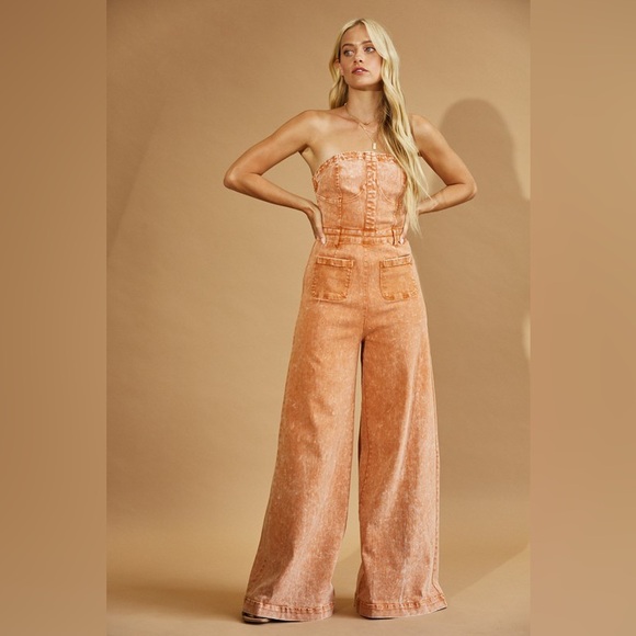 RUST STRAPLESS MINERAL WASH WIDE LEG DENIM JUMPSUIT🤠 - Picture 2 of 8